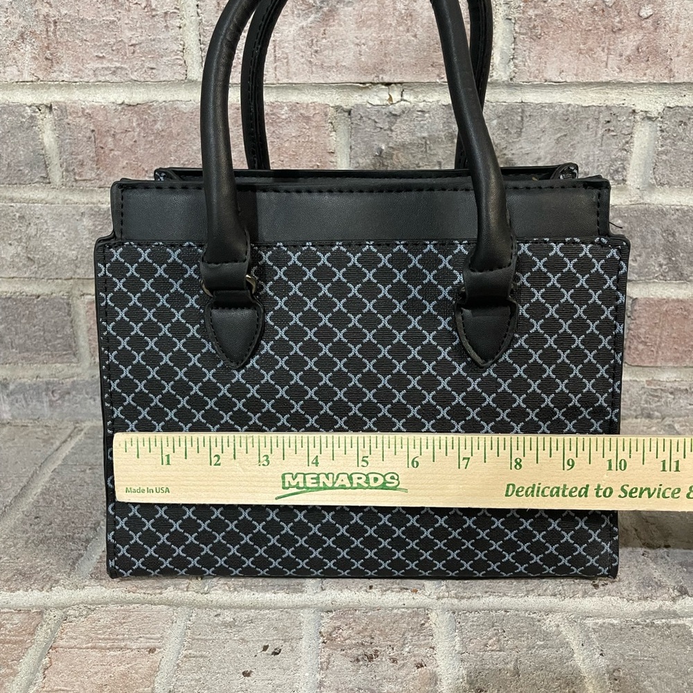 Elegant Black/Blue Patterned Handbag Set - Picture 4 of 17